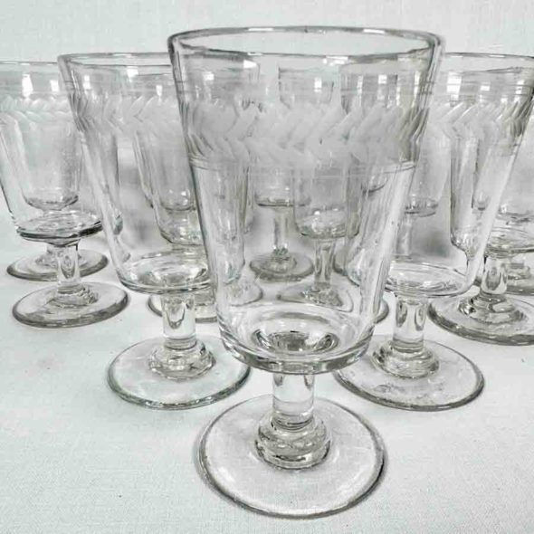 12 verres à pied gravé 1900 – V 1589